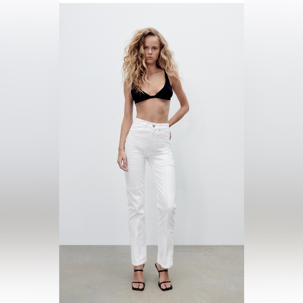 NWT ! ZARA - High Waisted Straight Leg White Denim Jeans with Patchwork Detail